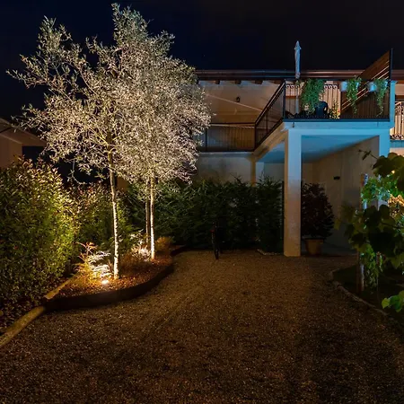 Le Casette Di Orta Apartman